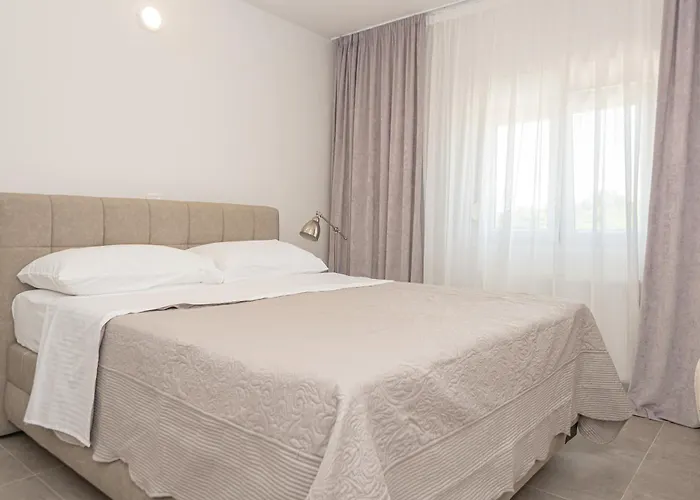 Dazlina Resort Apartments דירה Dazlina
